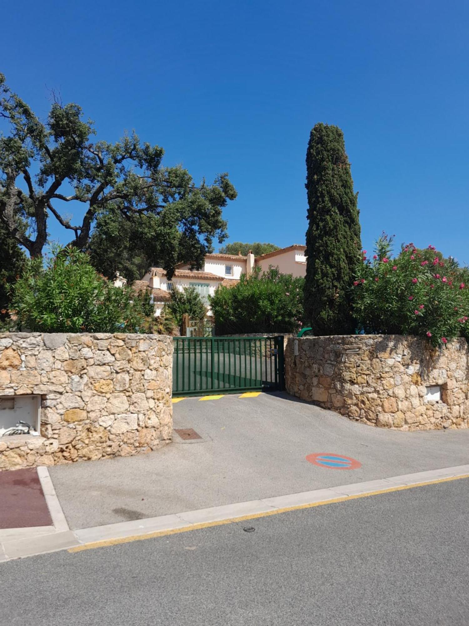 Le Mediterraneo 圣艾格夫 外观 照片